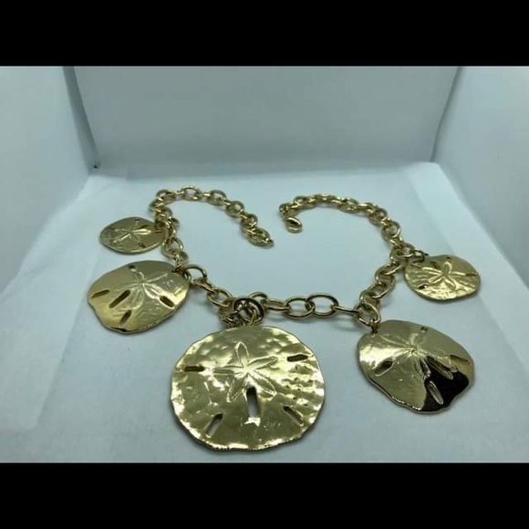 Chunky Goldtone Sand dollar Link Necklace 22inches - Picture 2 of 3